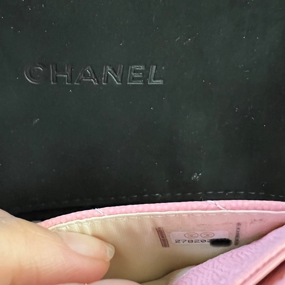 NWT Chanel O Case Chevron Cardholder in Grained Calfskin Gold Tone Metal - Picture 5 of 5